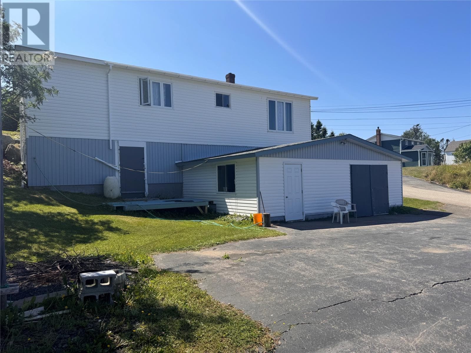 22 Hillview Drive