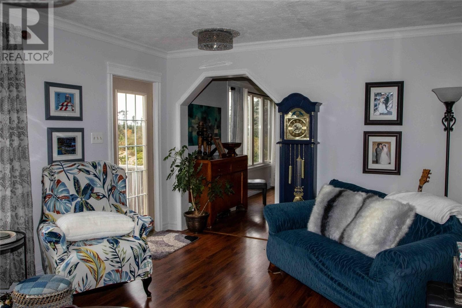 253 John Cabot Drive thumbnail 10
