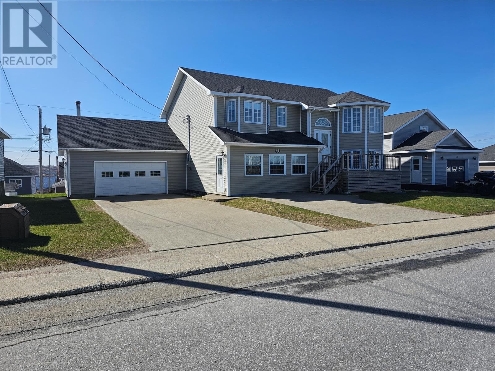 40 Smallwood Drive thumbnail 4