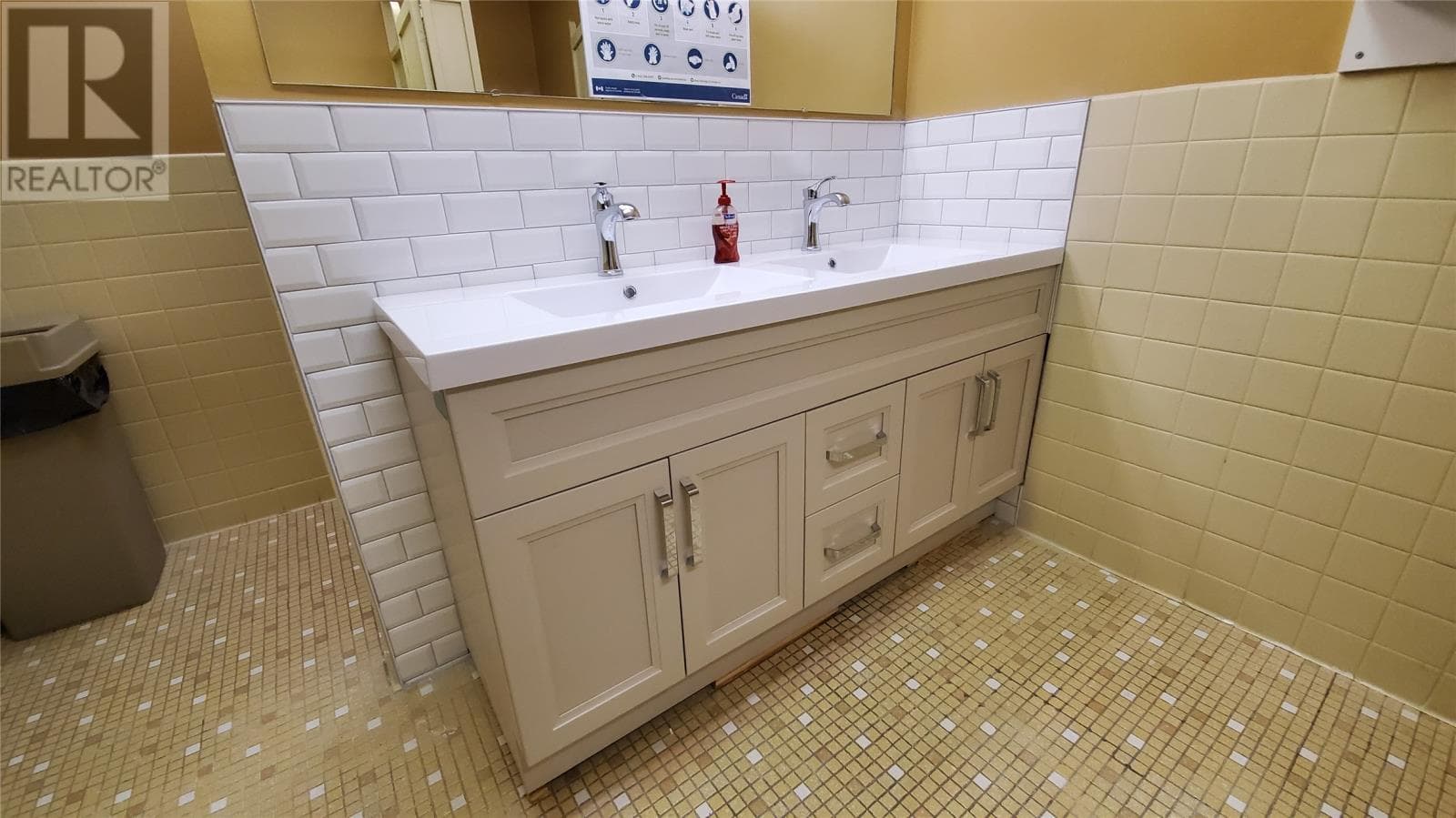 Unit 207 - 90 O'Leary Avenue thumbnail 2