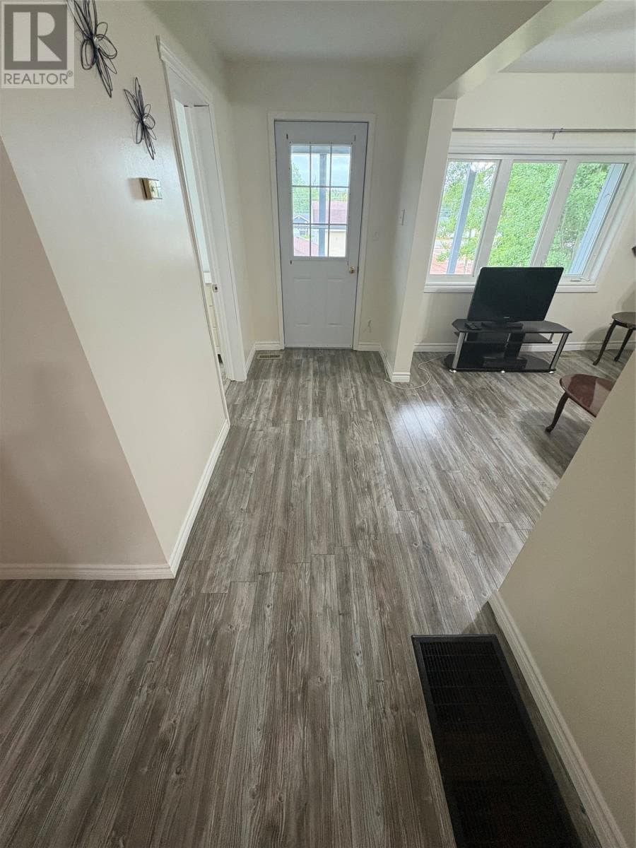 3 Davis Lane thumbnail 18