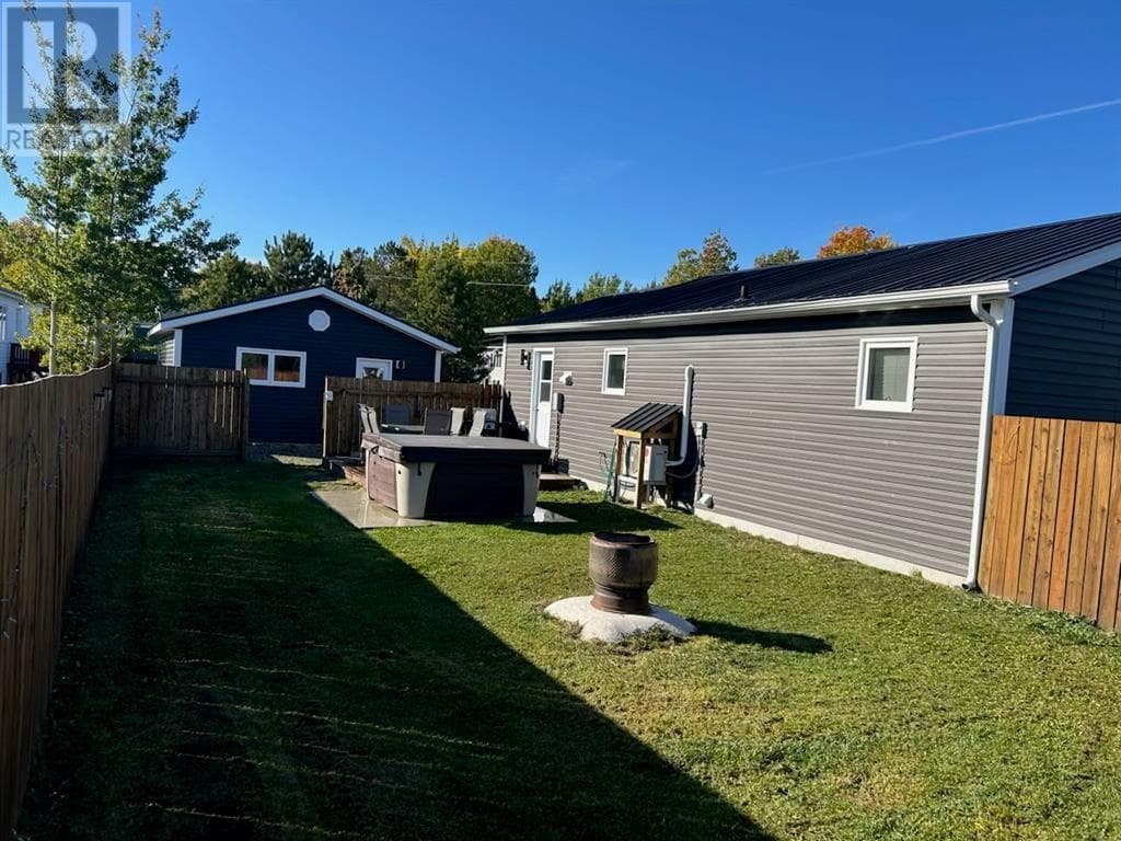 319 Jr Smallwood Boulevard thumbnail 14