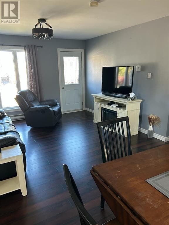 319 Jr Smallwood Boulevard thumbnail 8