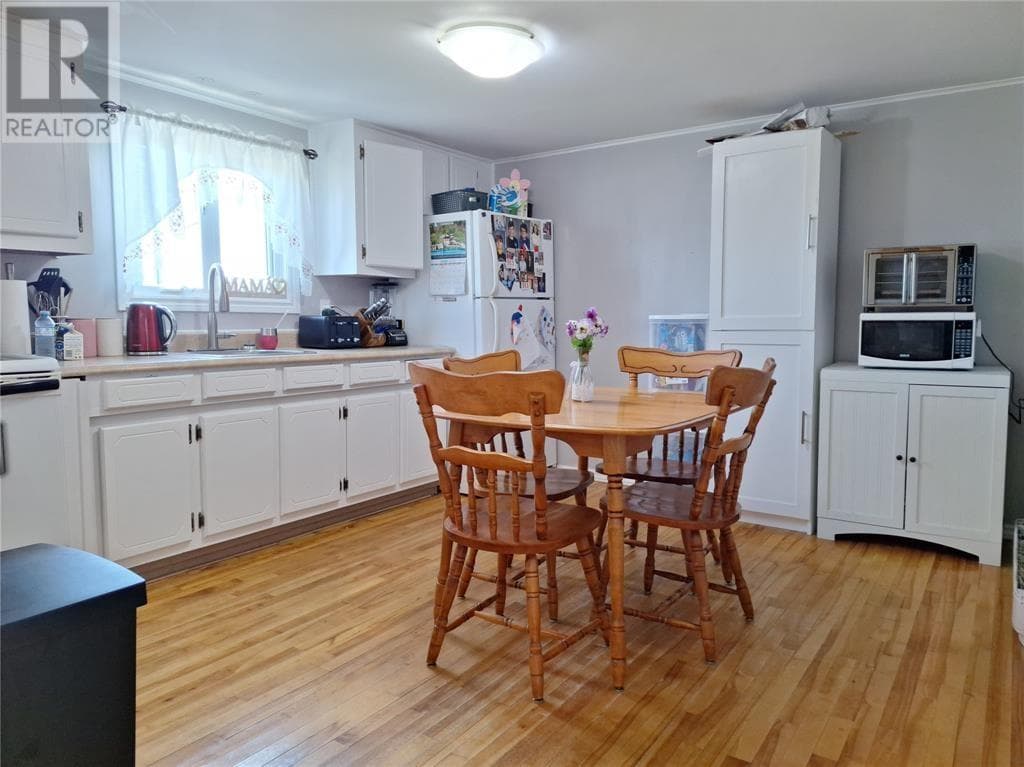 688 Oceanview Drive thumbnail 17