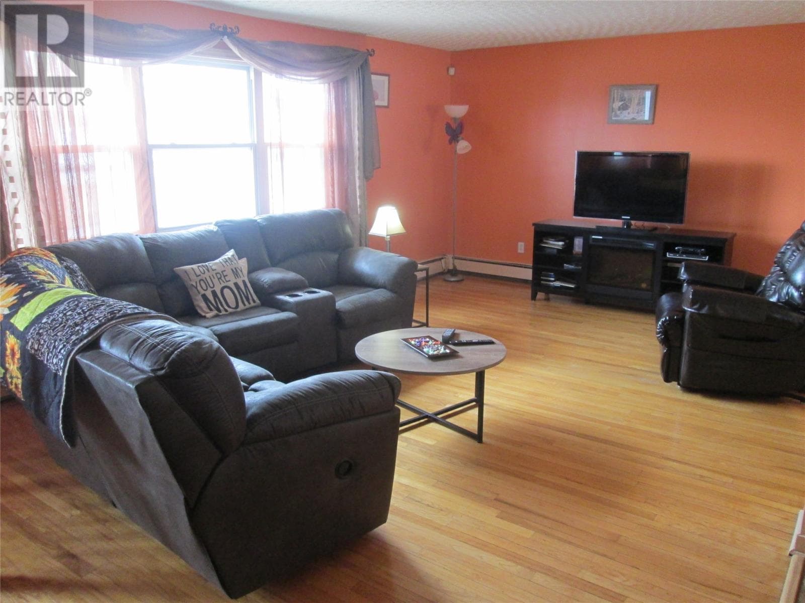 160 Goodyear Avenue thumbnail 12
