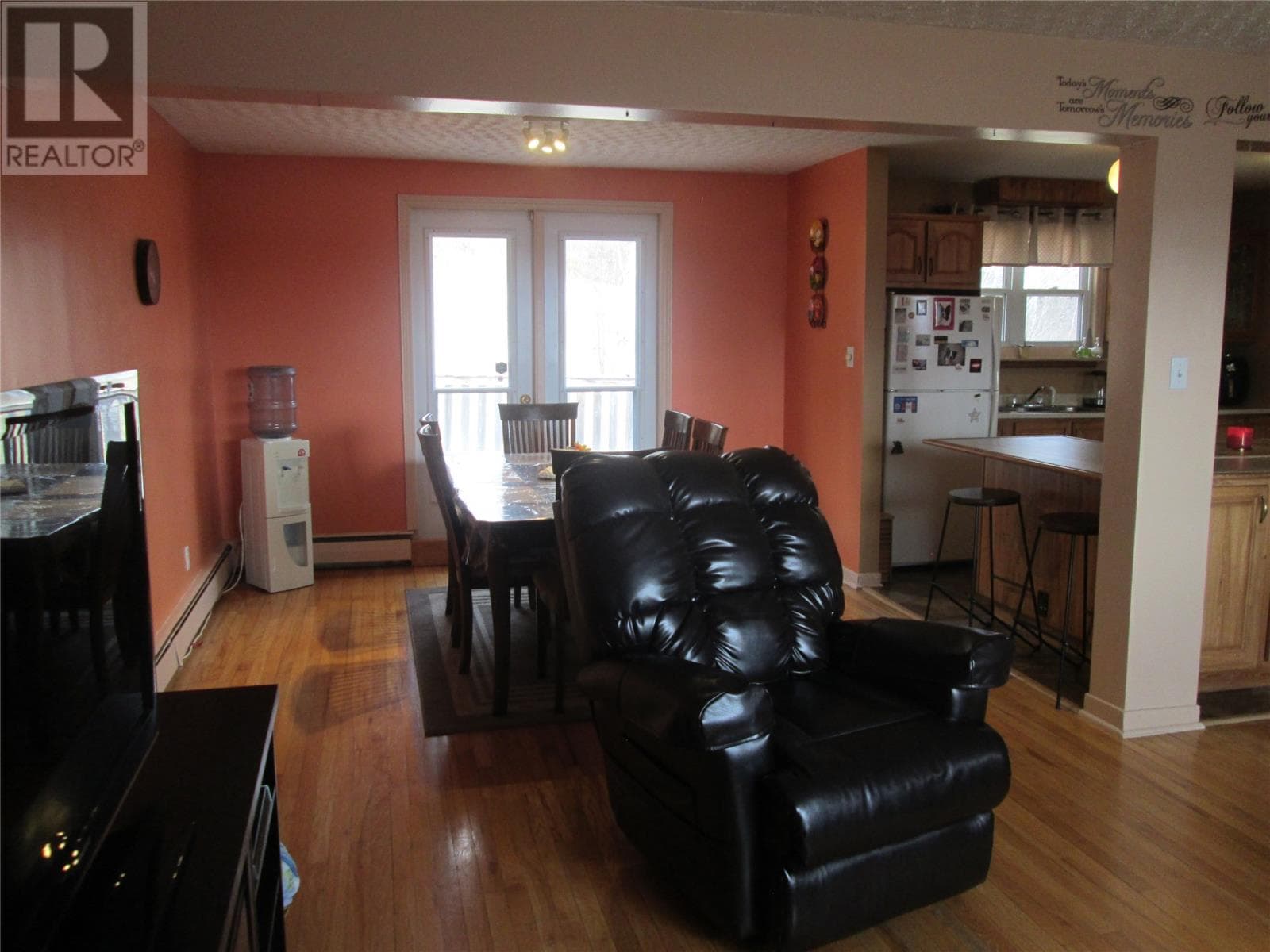 160 Goodyear Avenue thumbnail 14