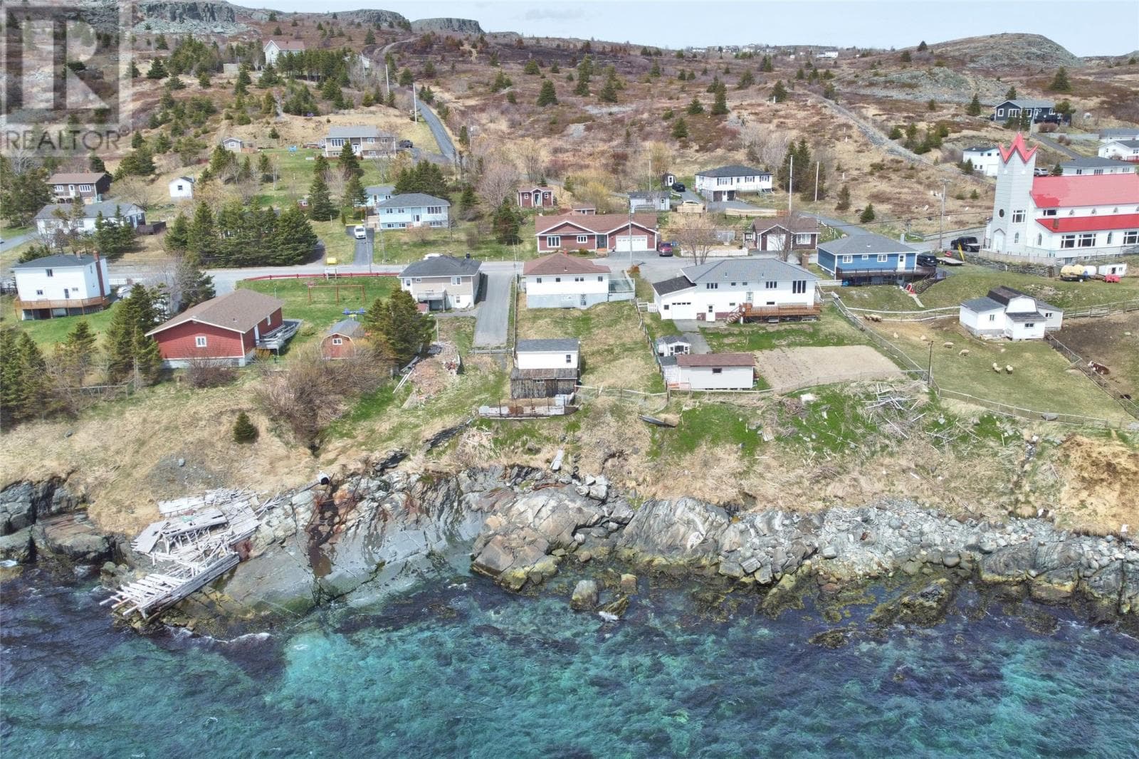 272 Bishops Cove Shore Road thumbnail 4