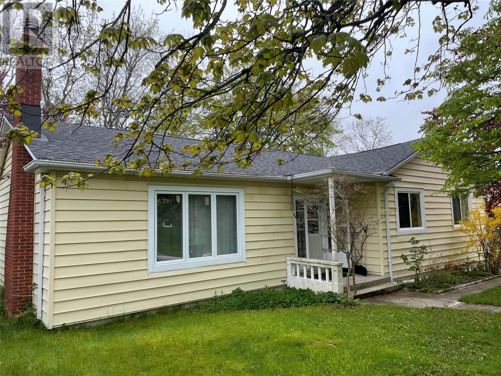 168 Elizabeth Avenue thumbnail 2