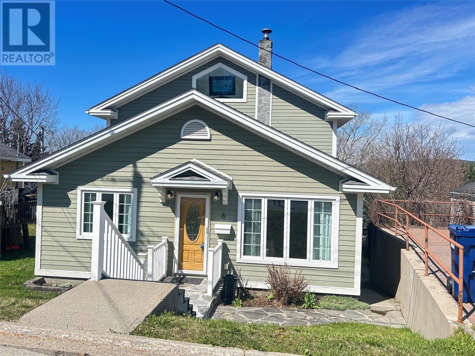 6 Woodcrest Avenue