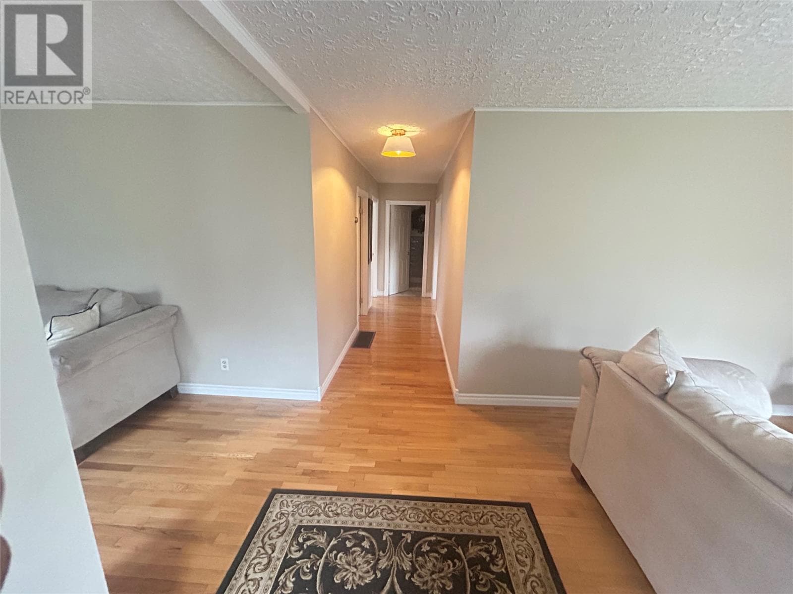 6 Woodcrest Avenue thumbnail 9
