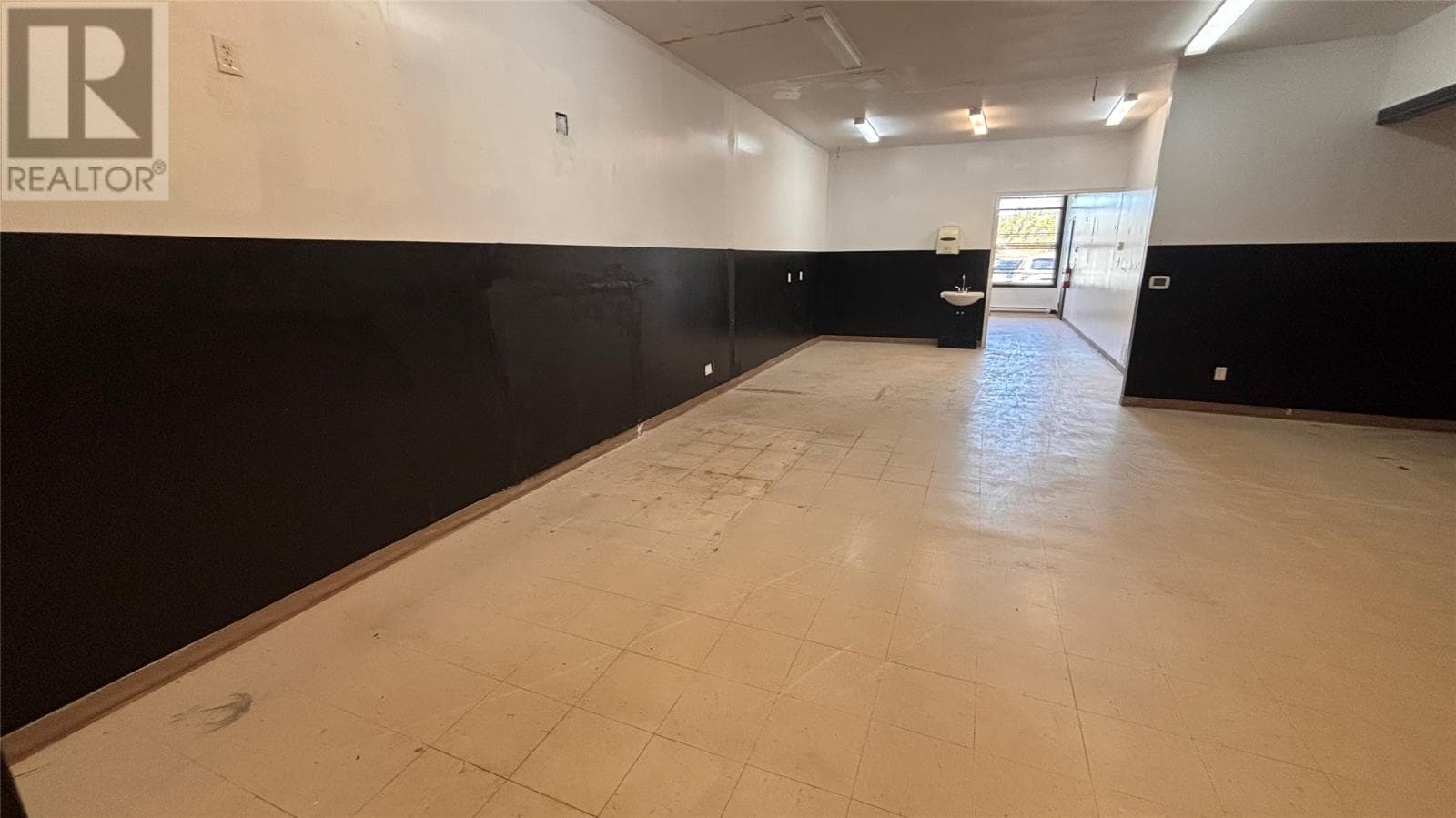 Unit B2 - 1187 Kenmount Road thumbnail 11