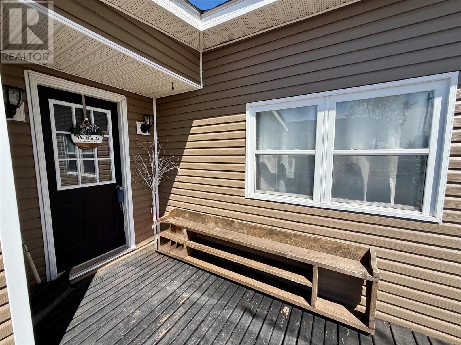 15 Robinson Avenue thumbnail 3