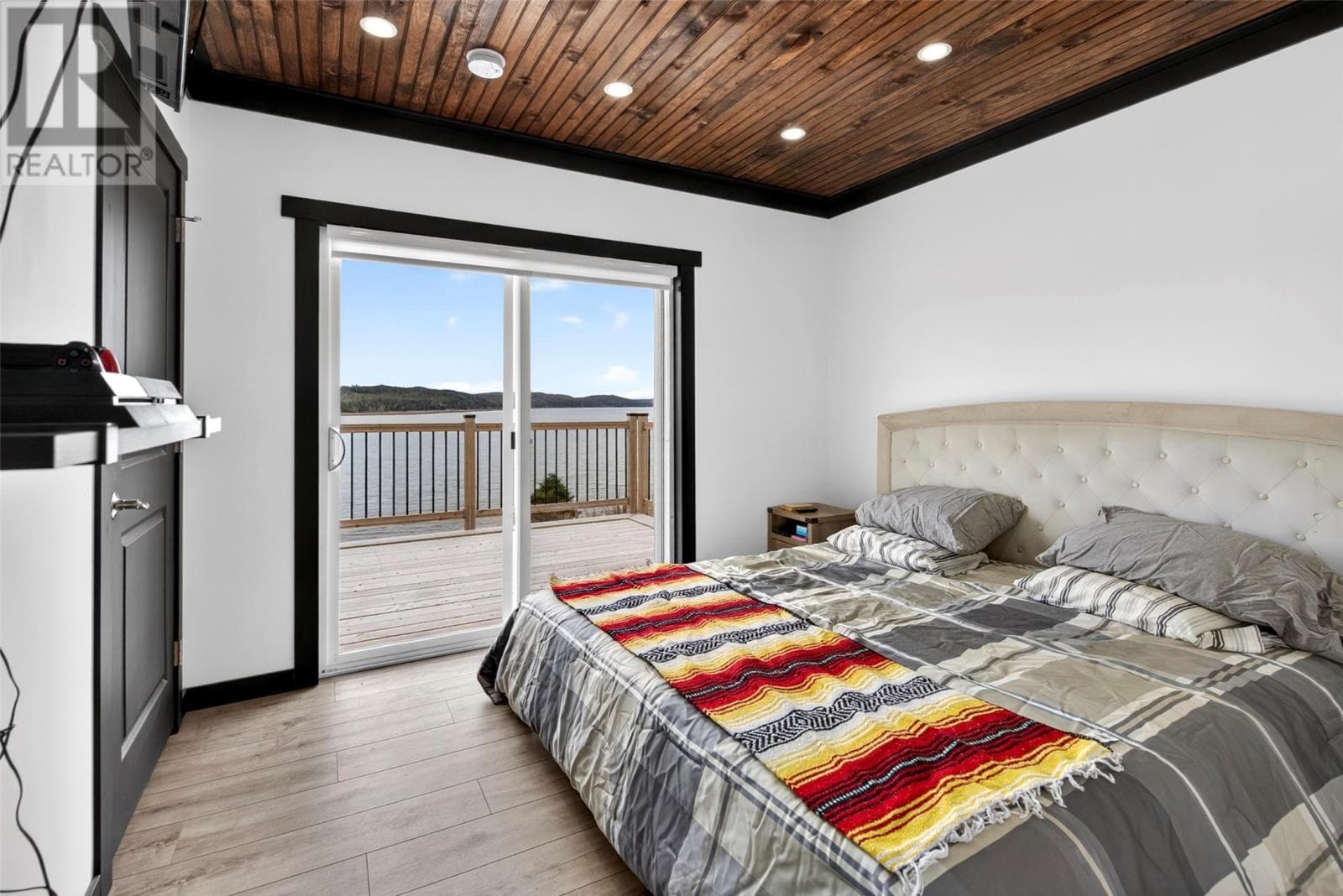 14 Tacks Beach Place thumbnail 14