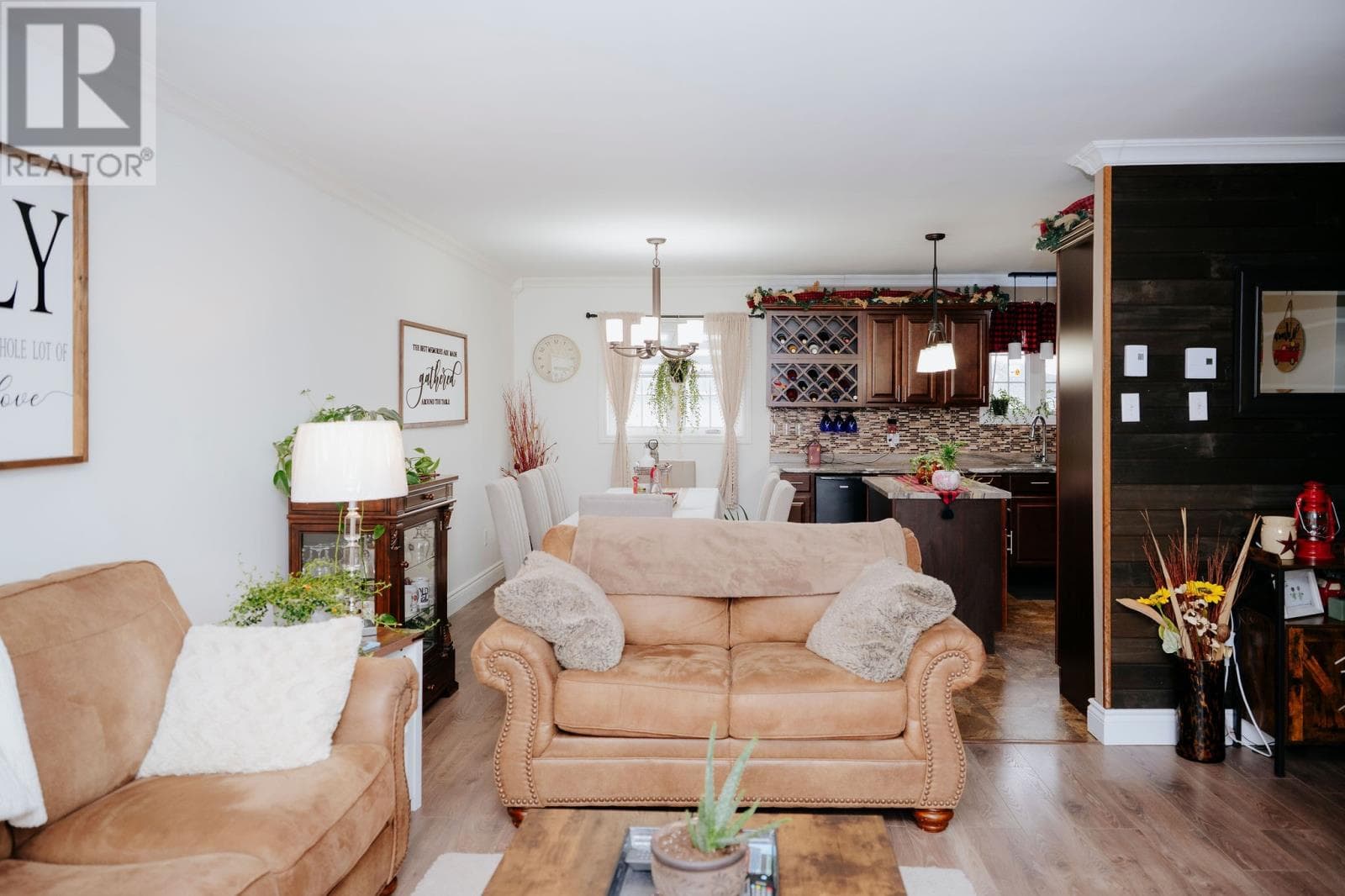 13 Lewington Place thumbnail 5