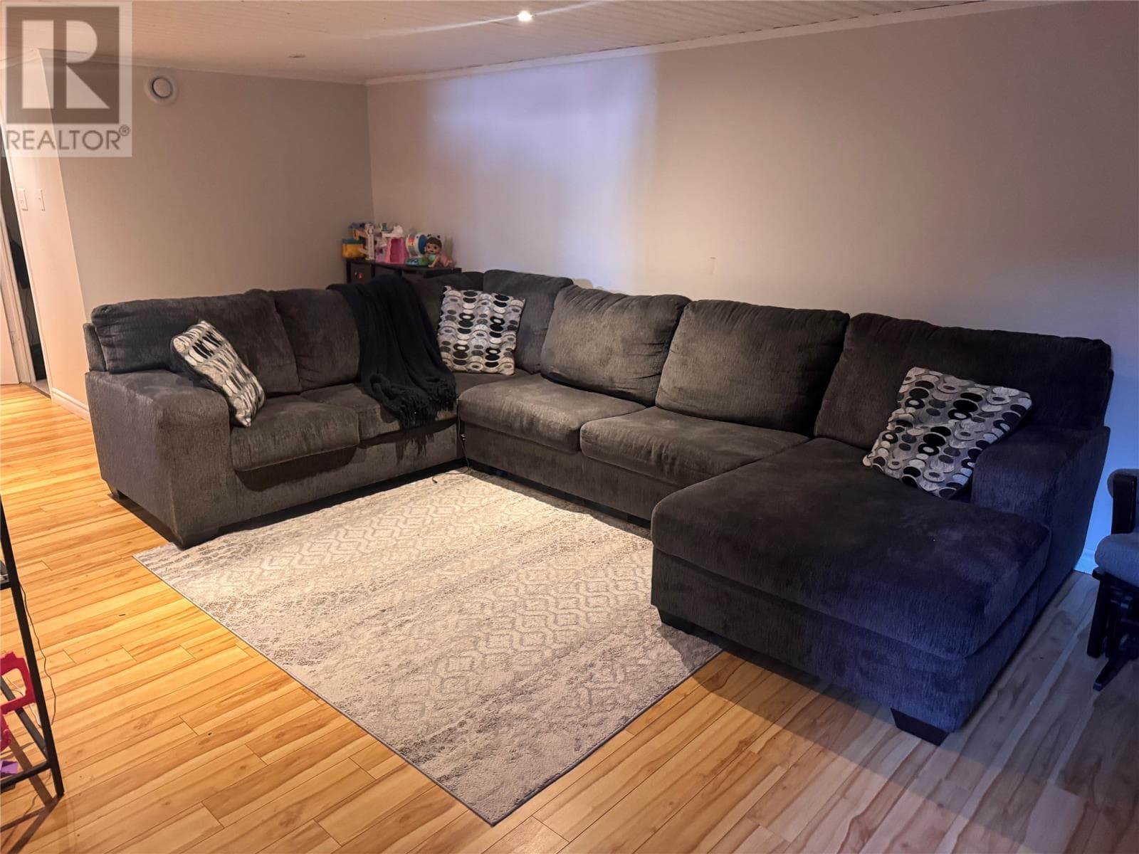 2 Heath Crescent thumbnail 17