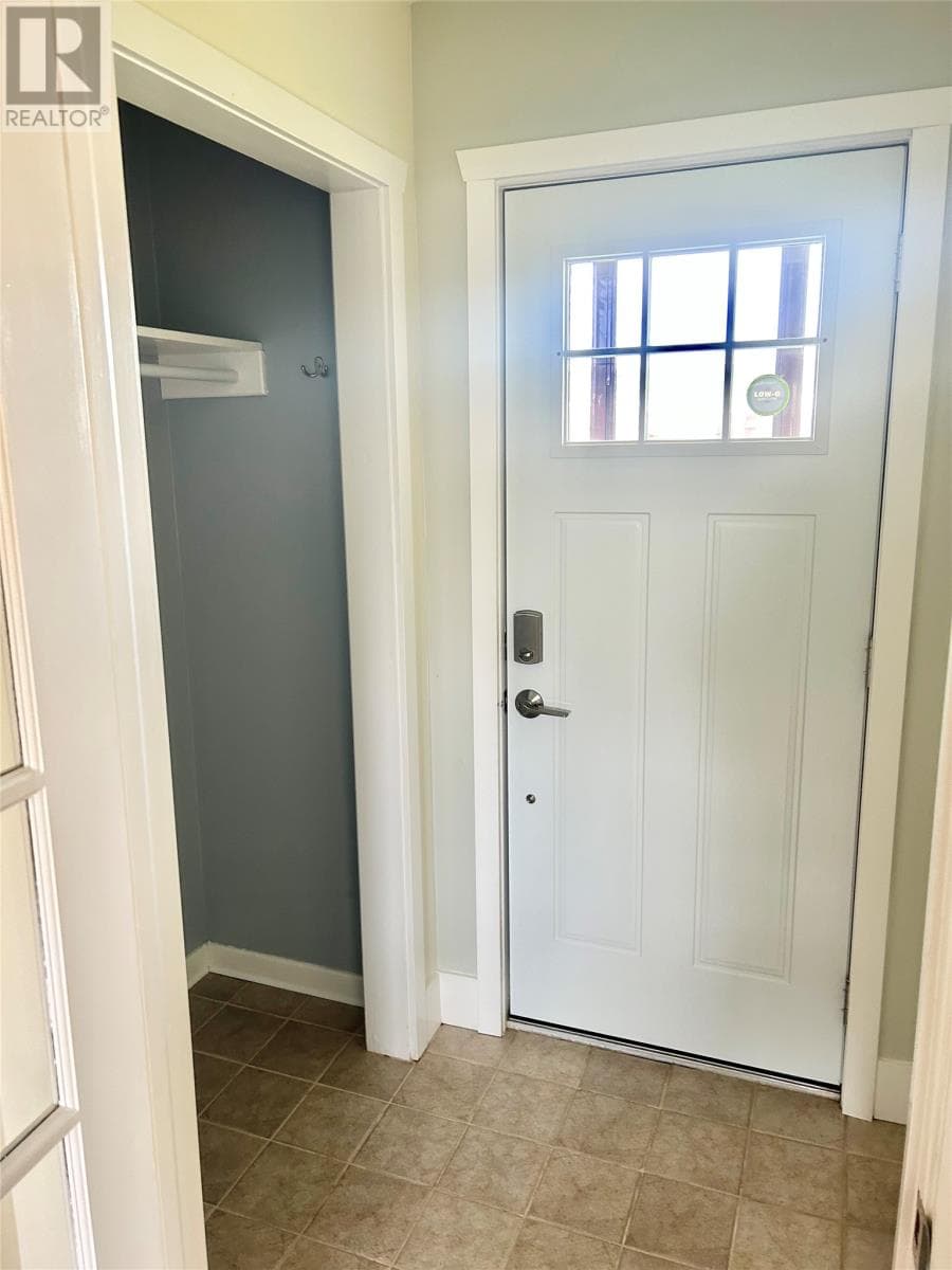 172 Elizabeth Drive thumbnail 10
