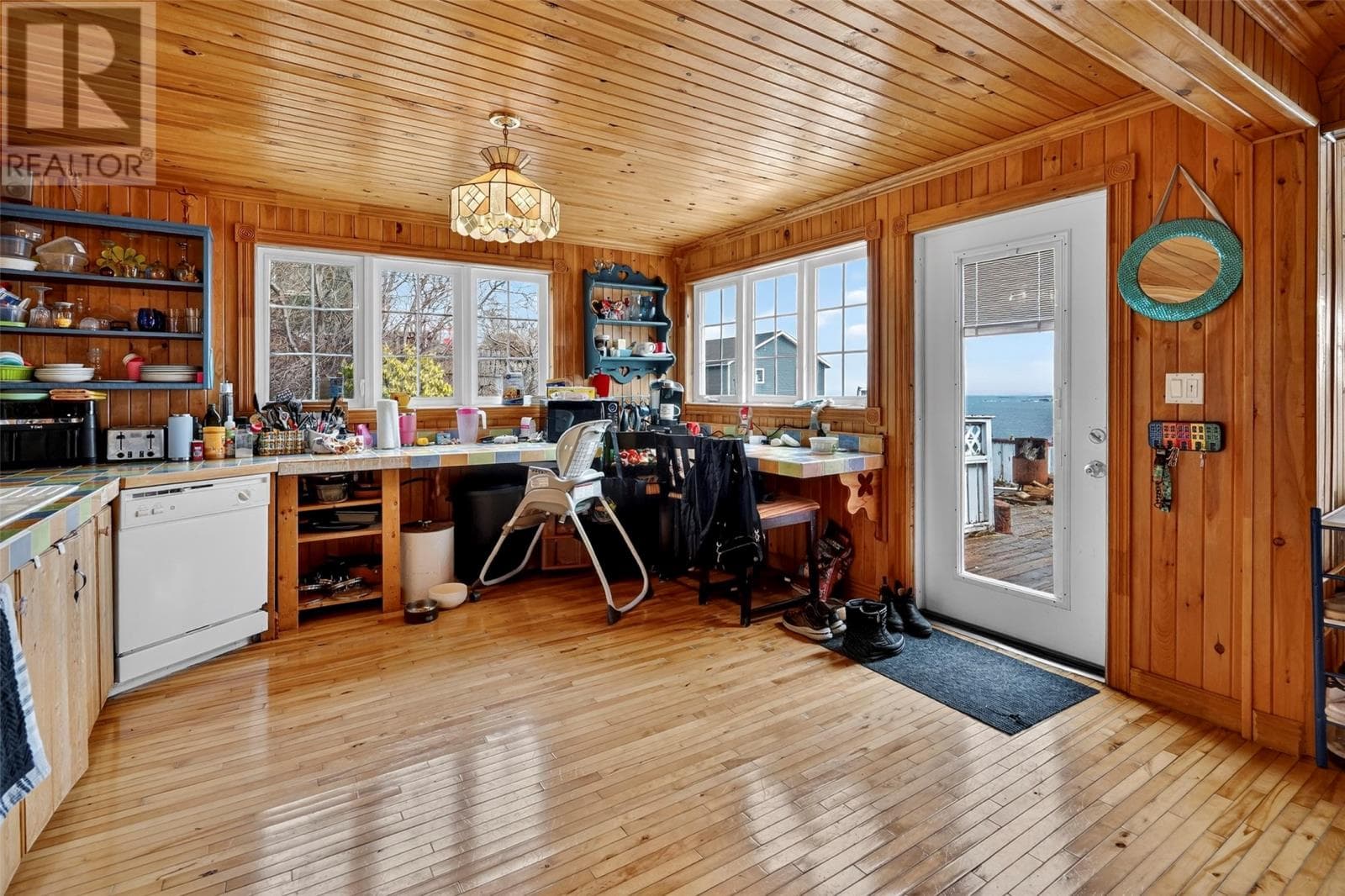 141 Bishops Cove Shore Road thumbnail 10