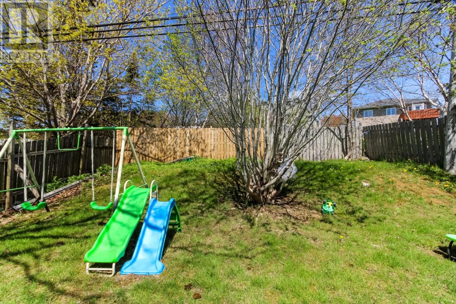 52 Canada Drive thumbnail 7