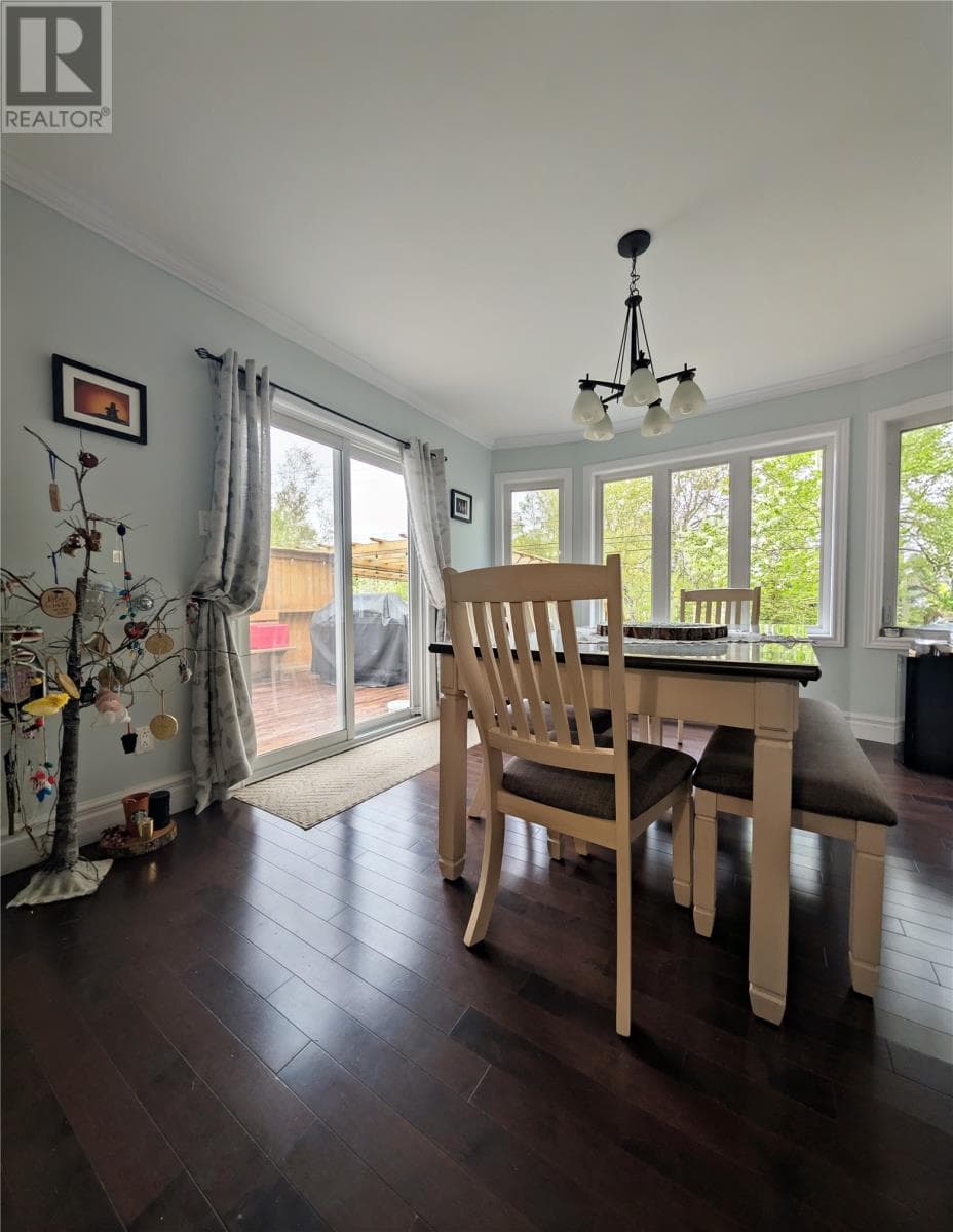 61 Byrd Avenue thumbnail 12