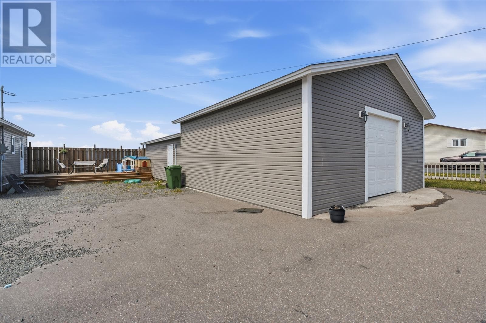 756-760 Sunset Drive thumbnail 11