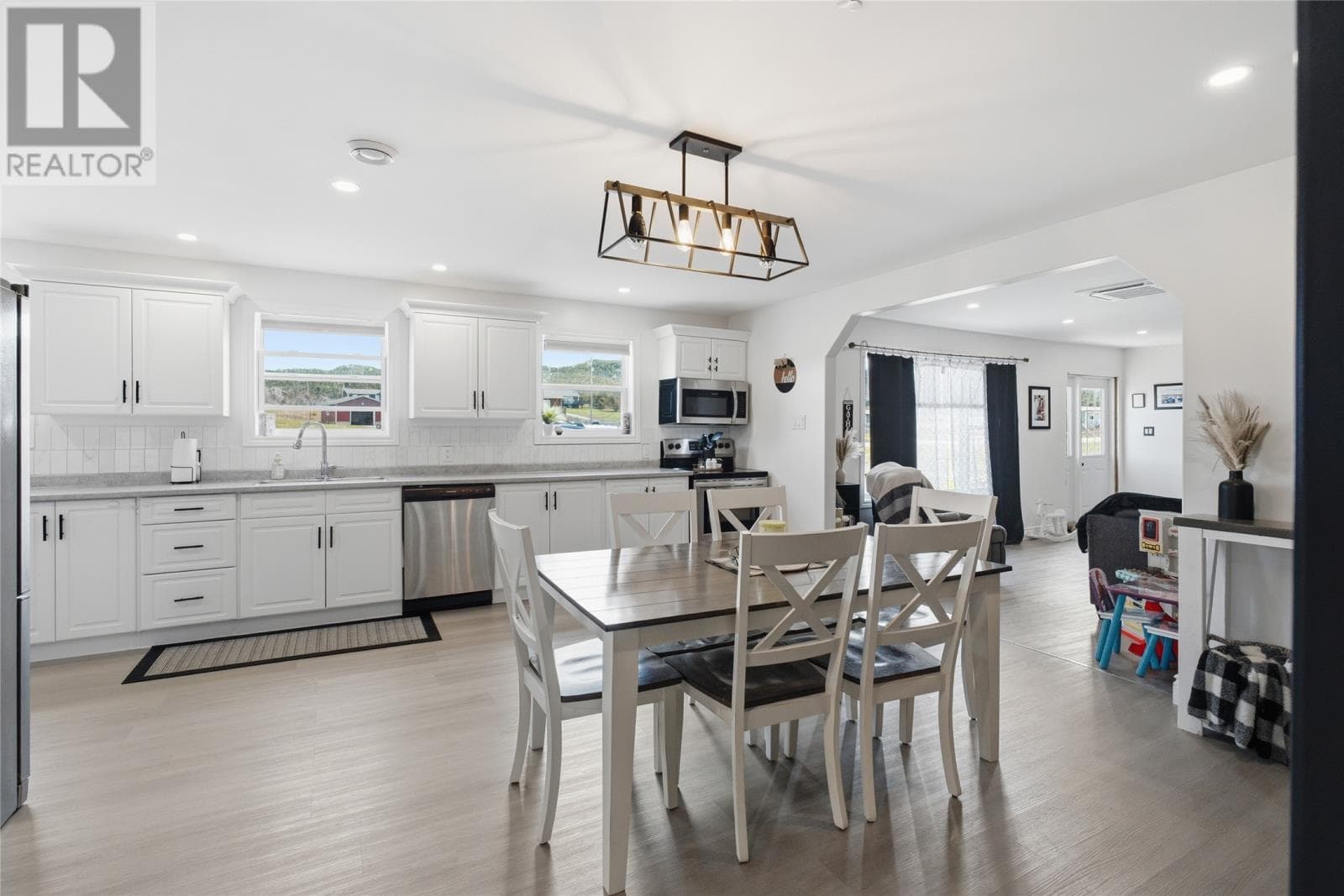 756-760 Sunset Drive thumbnail 20