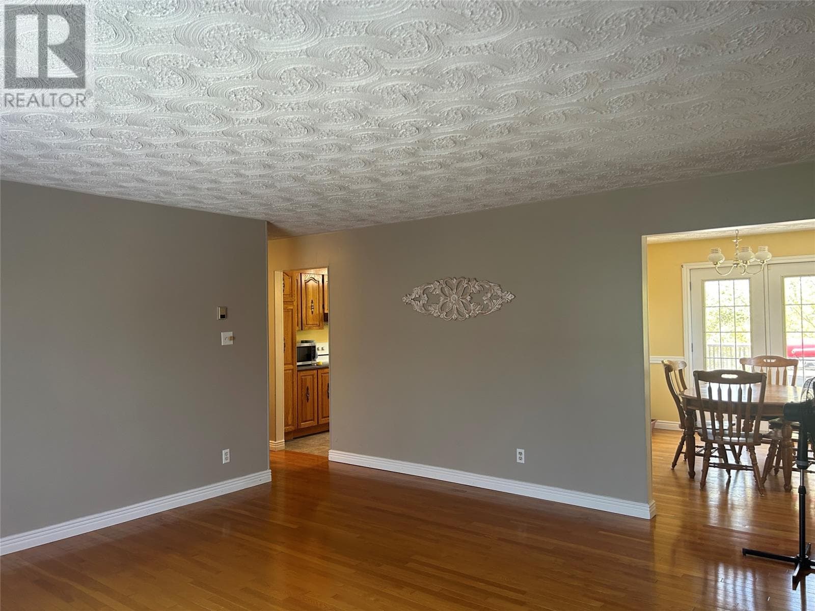 14 Gilbert Avenue thumbnail 5