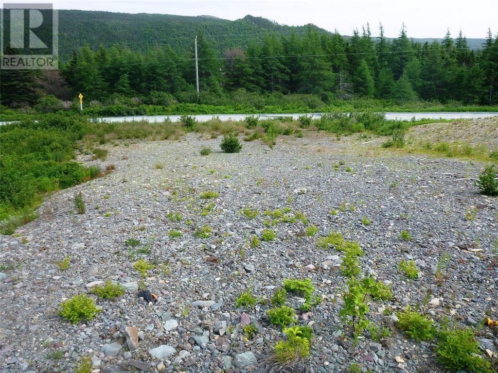 2-4 Snows Pond Road thumbnail 4