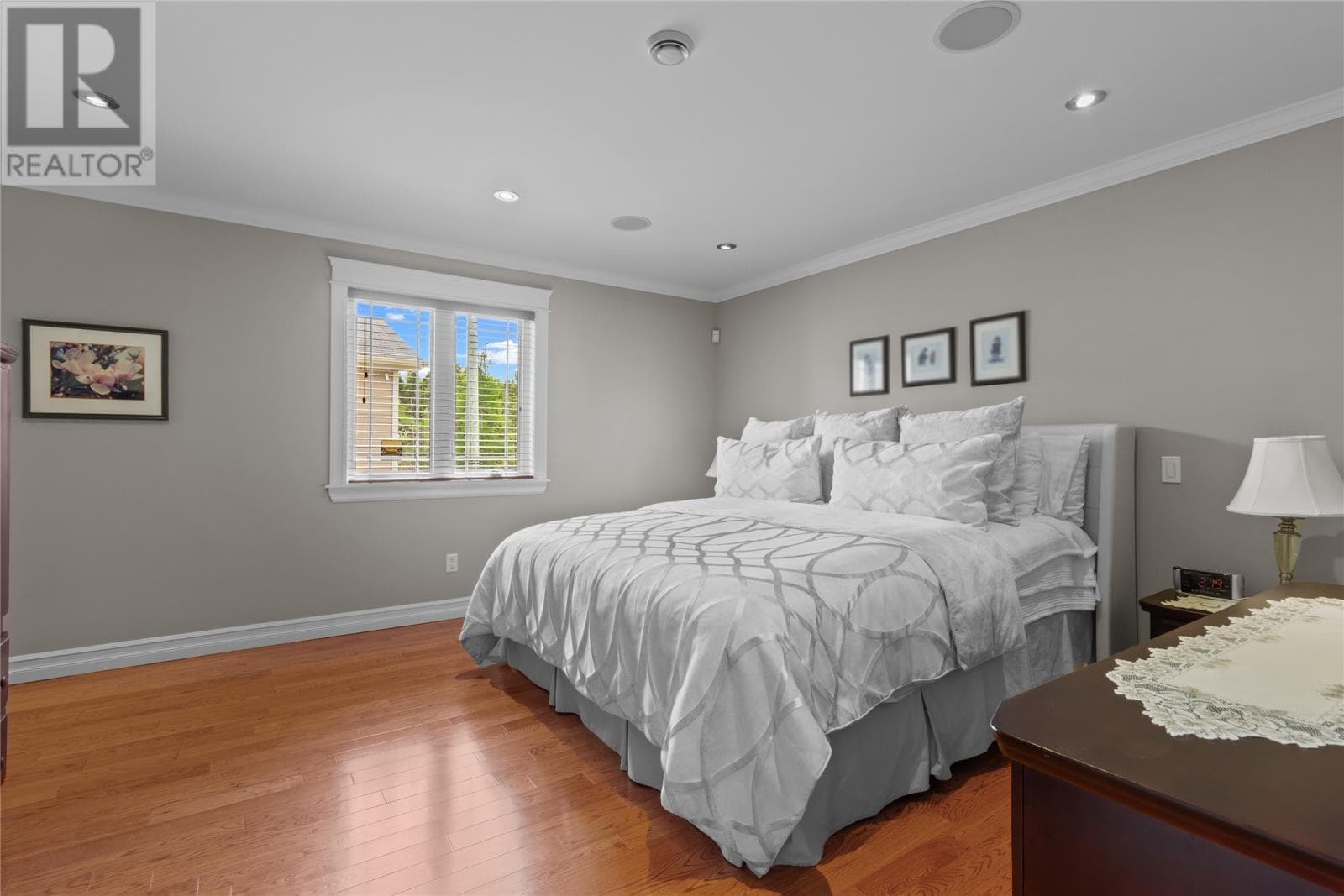 44 Coffee Creek Place thumbnail 15