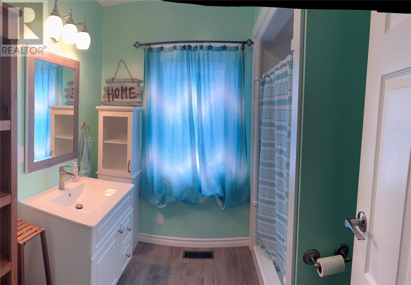 10 Rose Avenue thumbnail 18