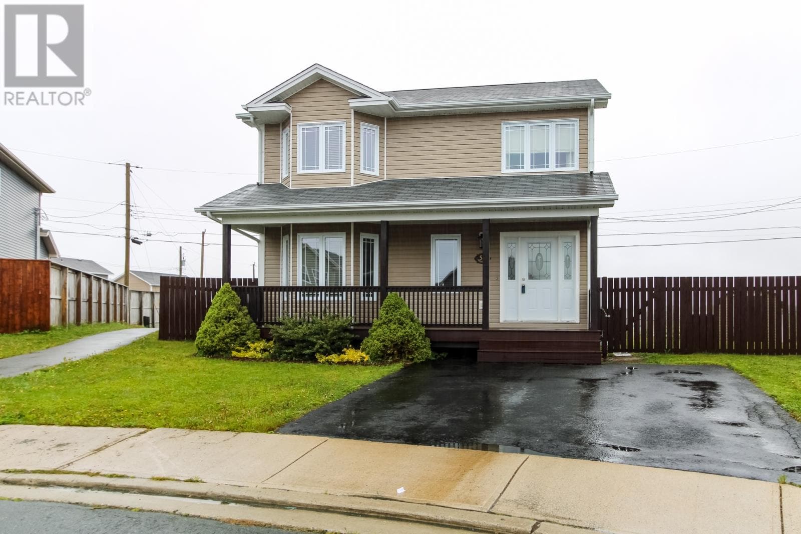 54 Country Grove Place photo 1