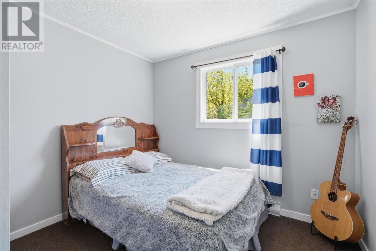 40 Squires Avenue thumbnail 12