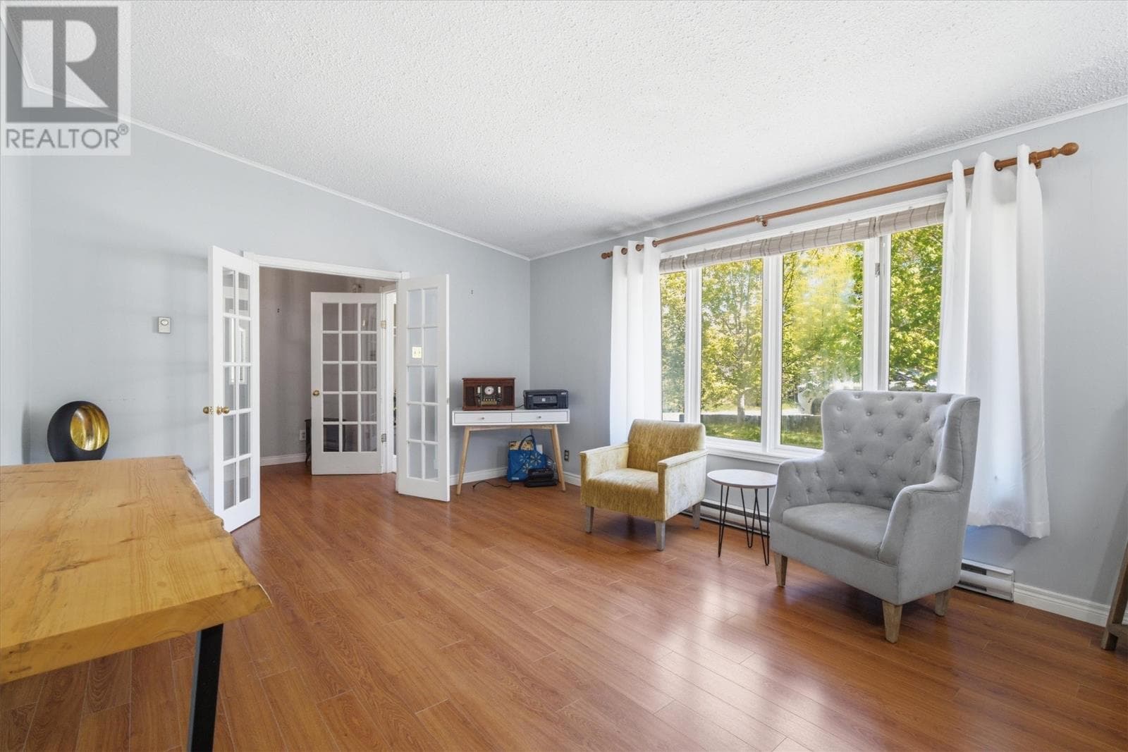 40 Squires Avenue thumbnail 9